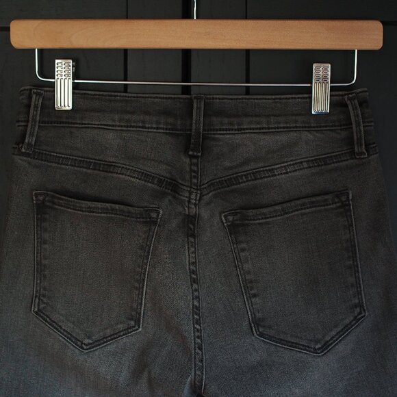 Banana Republic | Mid-Rise Skinny Zip Pocket Jean - Picture 4 of 6